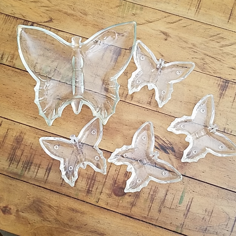 Butterfly glass hors d'oeuvre serving dishes